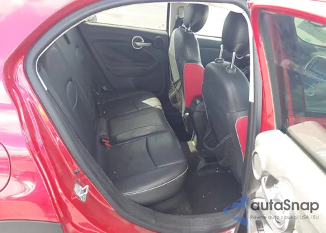 2016 Fiat 500X Trekking Plus z USA, uszkodzony, nr VIN ZFBCFXET5GP392369